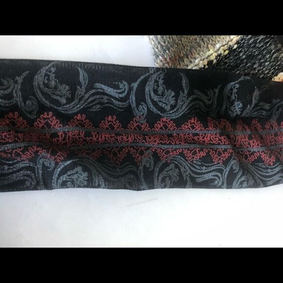 LULU-H Zip up Sweater - Picture 6 of 7